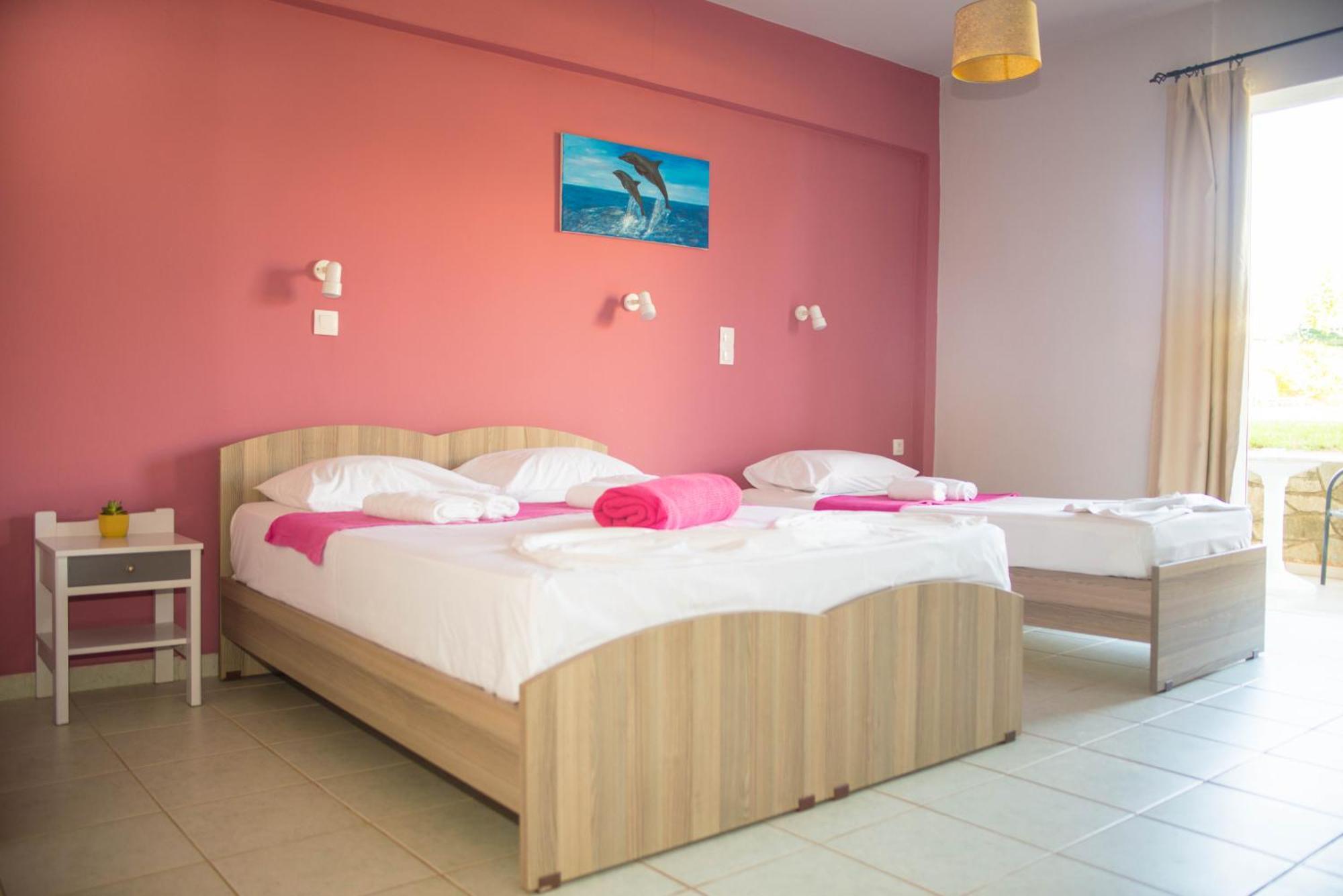 Nereides Hotel คอลิมวาริออน ภายนอก รูปภาพ