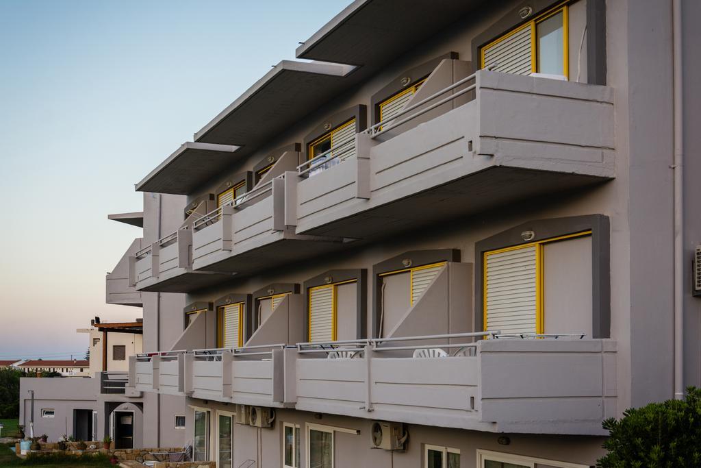 Nereides Hotel คอลิมวาริออน ภายนอก รูปภาพ